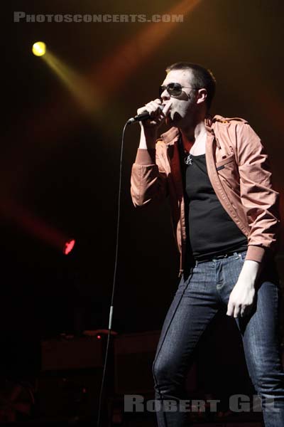 KASABIAN - 2010-02-08 - PARIS - Olympia - 